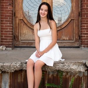 Meet your Posher, Ava